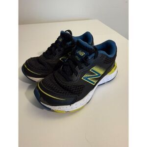 GUC New Balance Sneakers Size 10